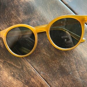 Sunglasses in Orange Frame